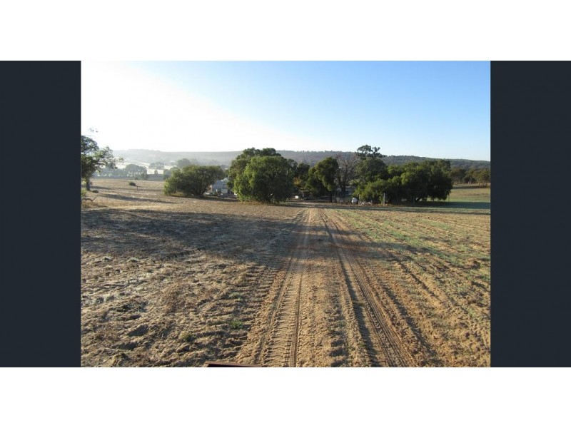 400 Wannamal Road West, Mindarra WA 6503