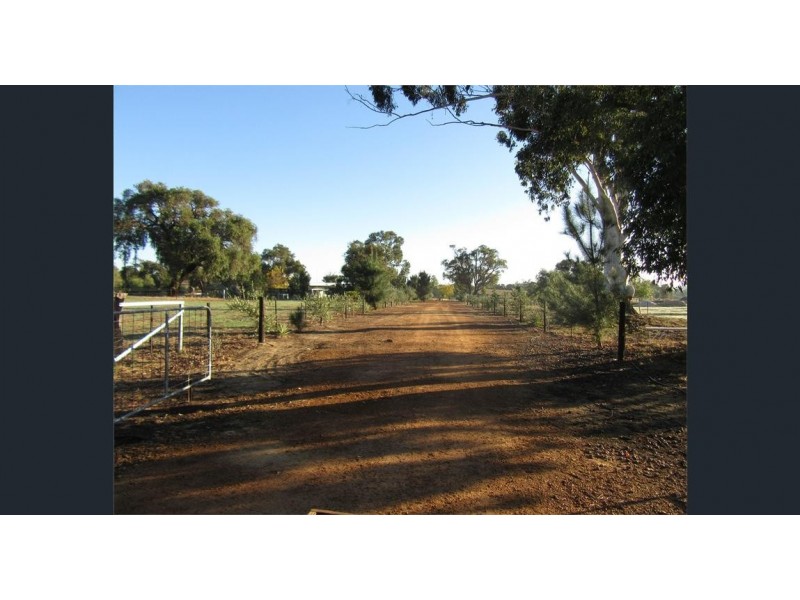 400 Wannamal Road West, Mindarra WA 6503