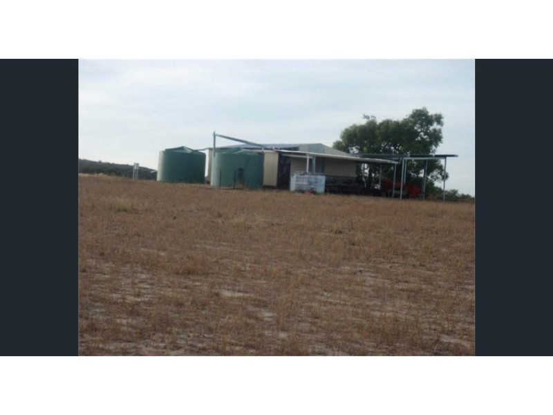 400 Wannamal Road West, Mindarra WA 6503