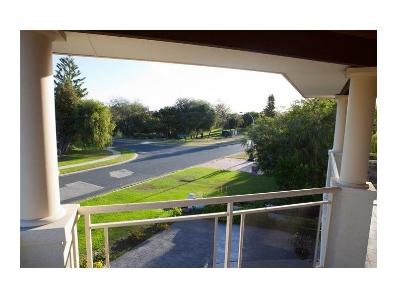 35 Key West Drive, Mullaloo WA 6027