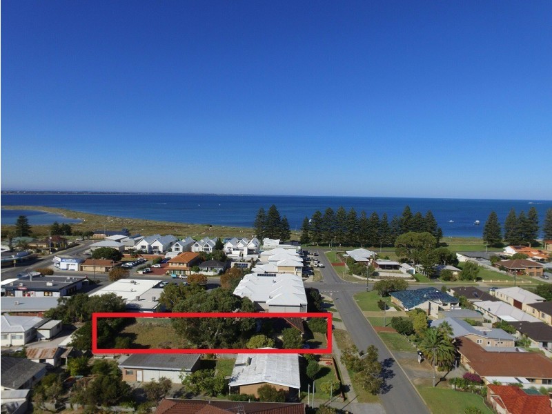 30 Watts Road, Shoalwater WA 6169