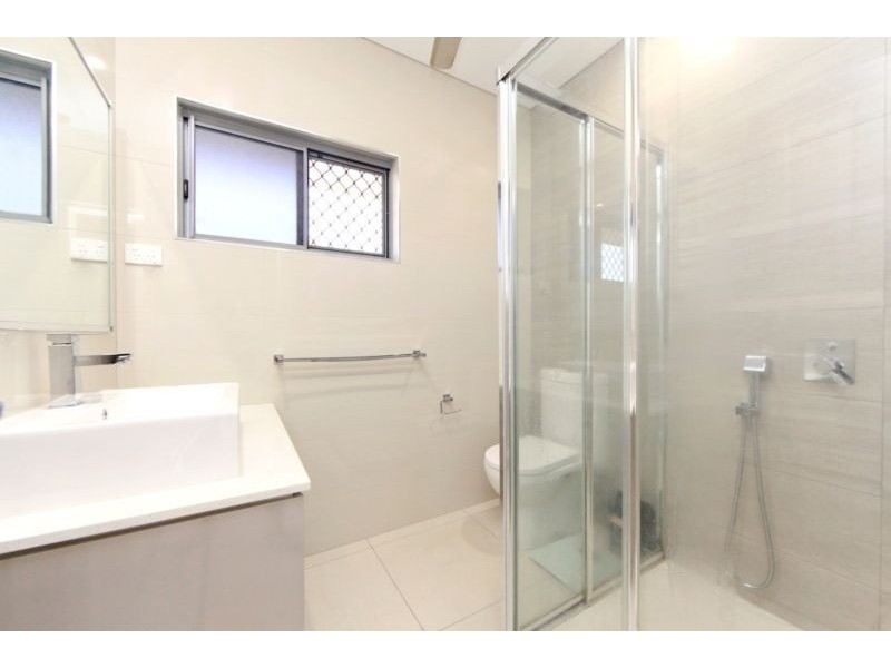 36  Fuhrmann, Muirhead NT 0810