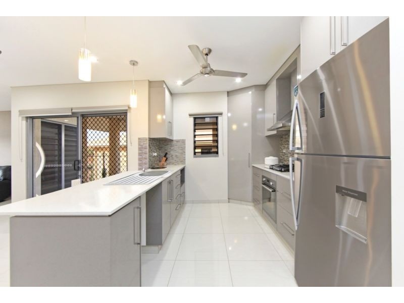 36  Fuhrmann, Muirhead NT 0810