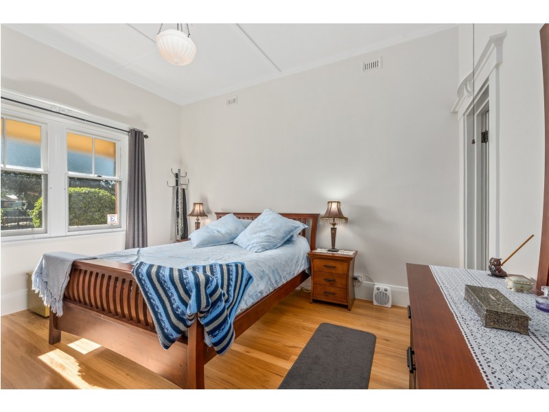 2 Hall Crescent, Old Noarlunga SA 5168