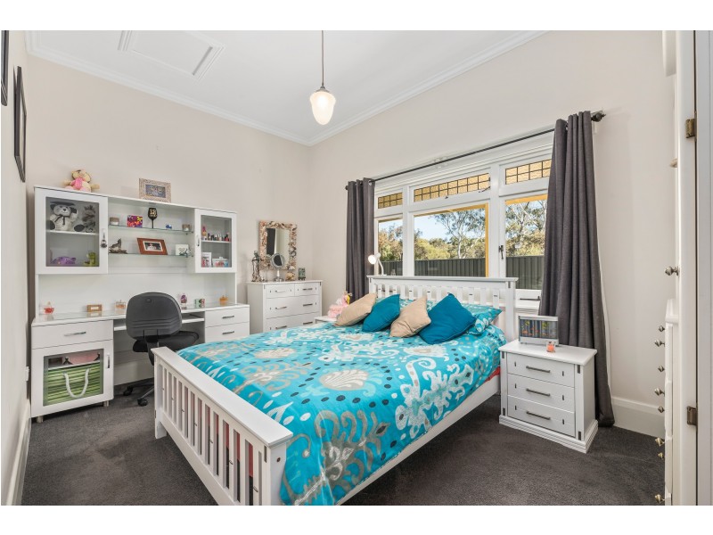 2 Hall Crescent, Old Noarlunga SA 5168