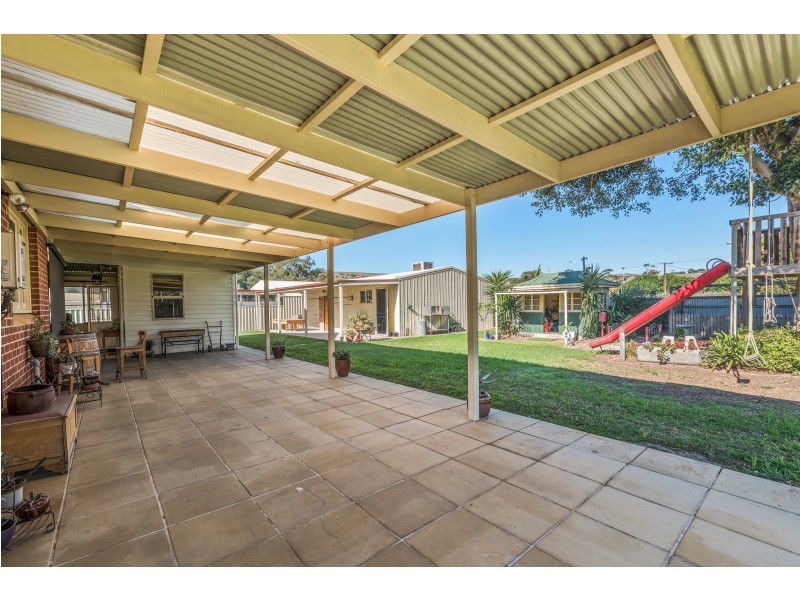 2 Hall Crescent, Old Noarlunga SA 5168