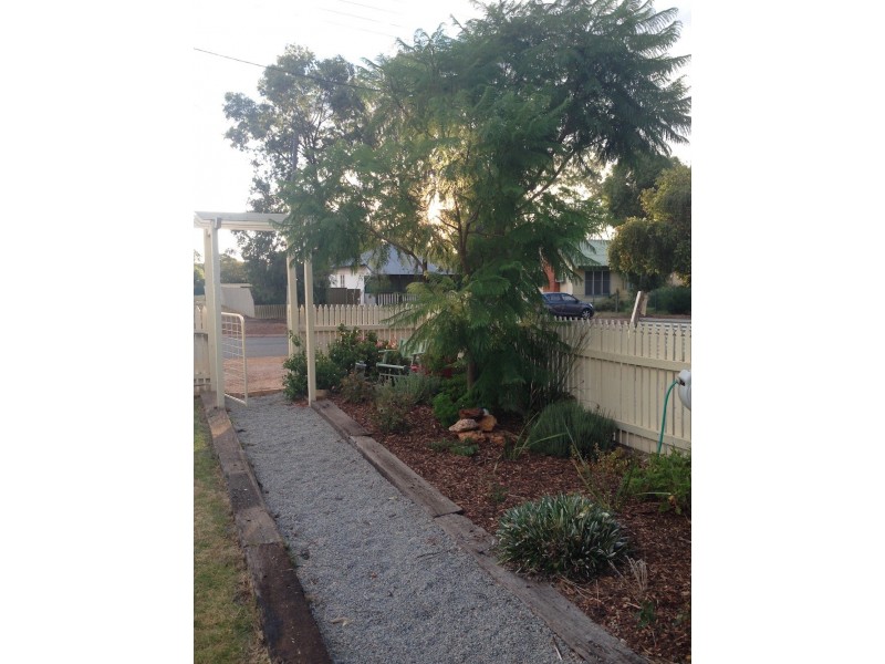 29-31 East Street, Northam WA 6401