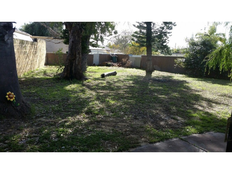 24 Hilda Road, Waikiki WA 6169