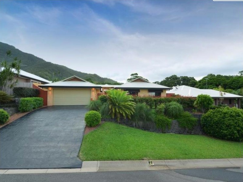 4 Finchley Close, Redlynch QLD 4870