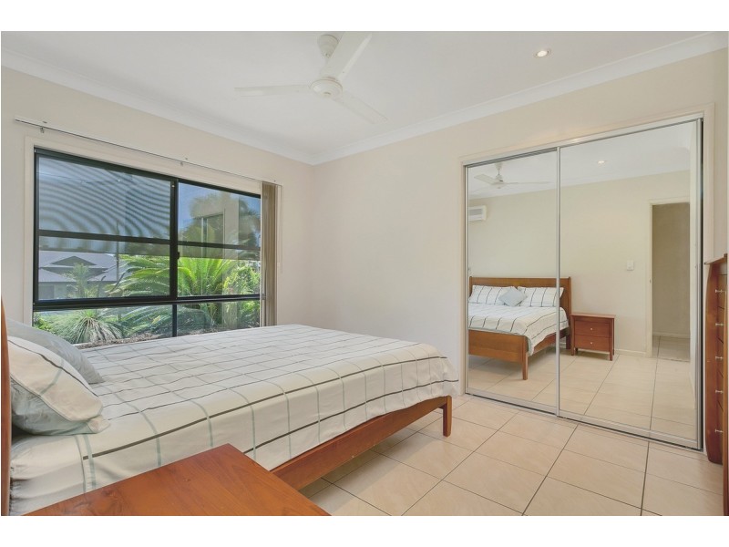 4 Finchley Close, Redlynch QLD 4870