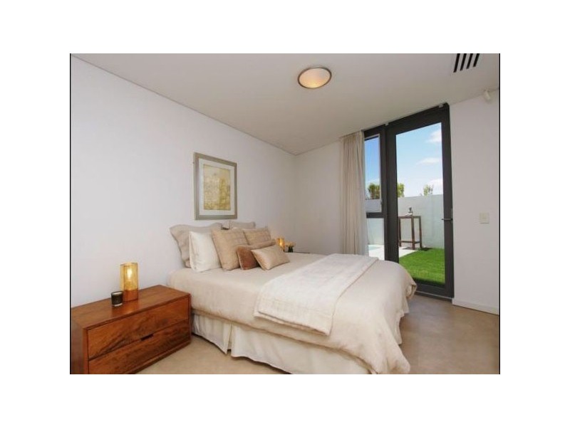 201/21 Bow River Crescent, Burswood WA 6100