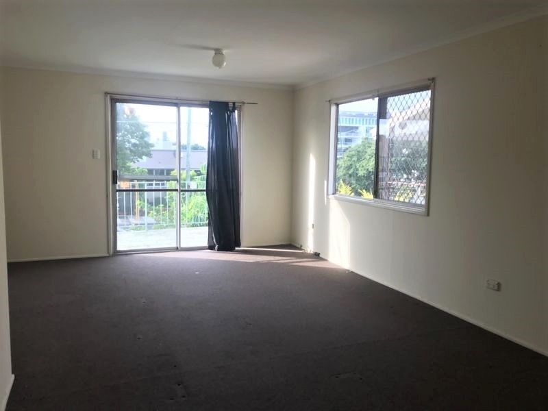 98 Hyde Road, Yeronga QLD 4104