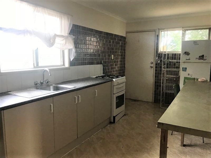 98 Hyde Road, Yeronga QLD 4104