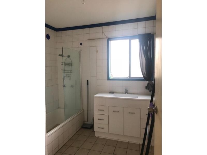 98 Hyde Road, Yeronga QLD 4104