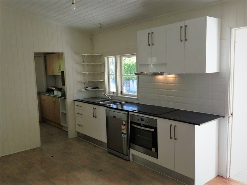 234A Savages Rd, Brookfield QLD 4069