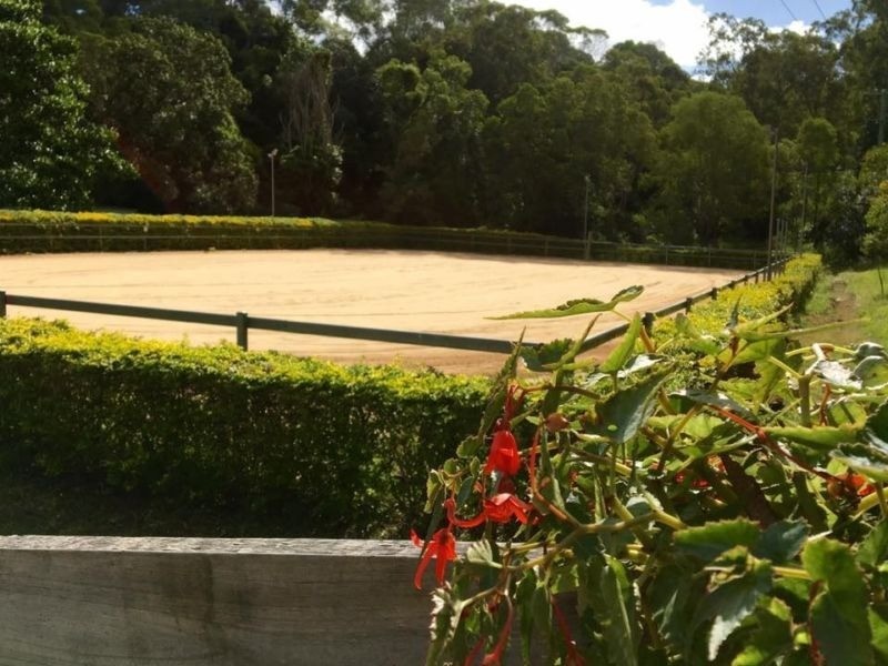 234A Savages Rd, Brookfield QLD 4069