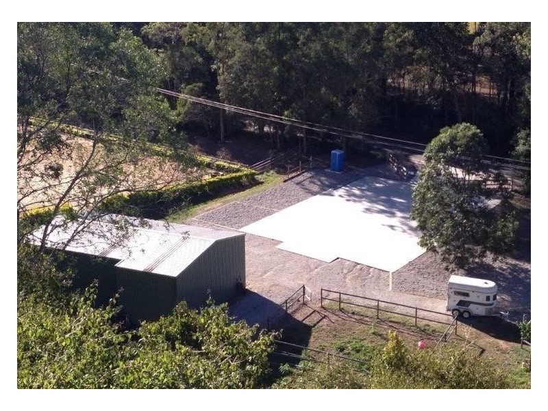 234A Savages Rd, Brookfield QLD 4069