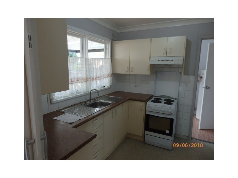 3 Gossamer, Macquarie Fields NSW 2564