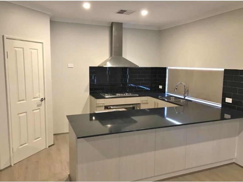 21 McPhail Street, Piara Waters WA 6112