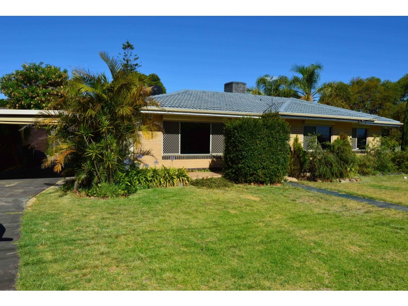 35 Cumberland Road, Forrestfield WA 6058