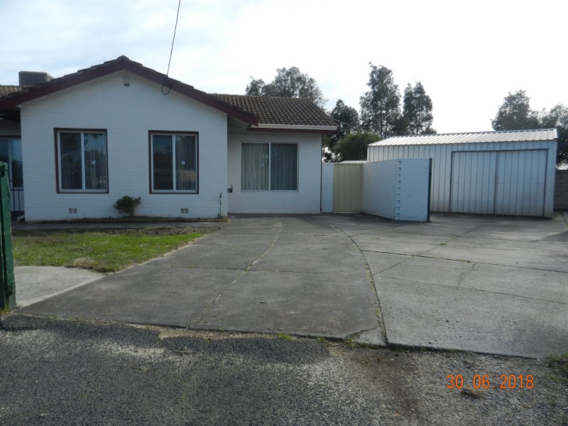 34 Lindy Way, Camillo WA 6111