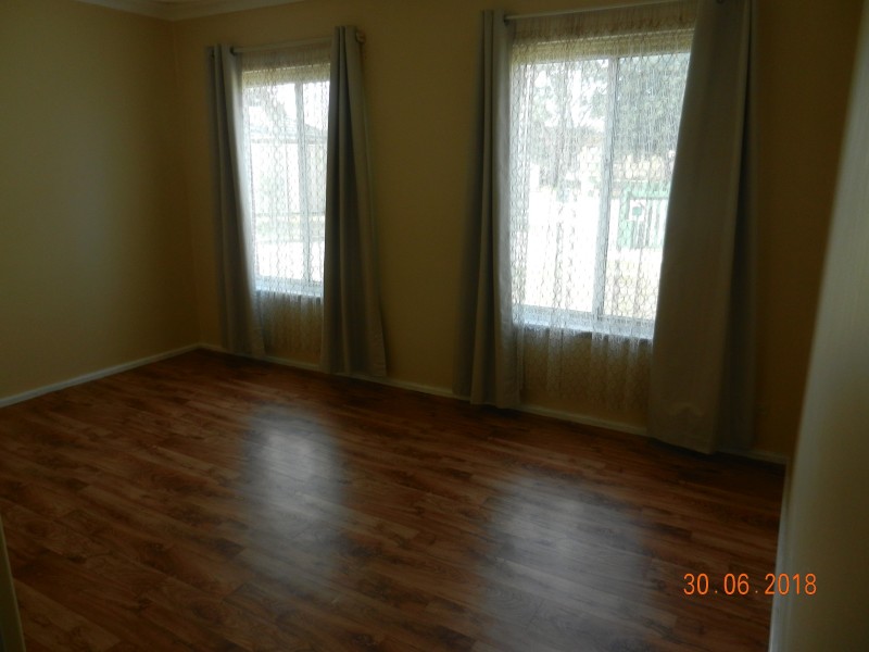 34 Lindy Way, Camillo WA 6111