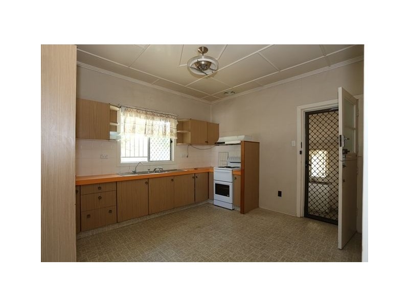 19 Dinmore Street, Moorooka QLD 4105