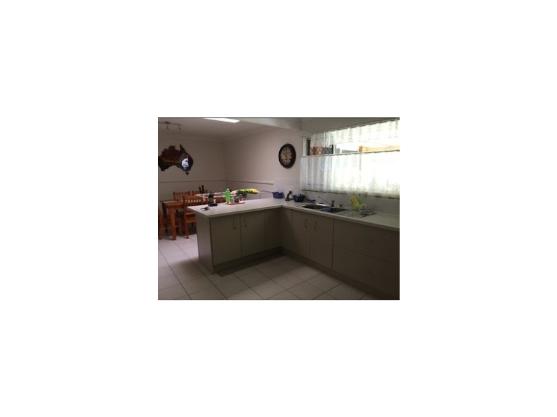 4 Montgomery Crescent, Golden Beach QLD 4551