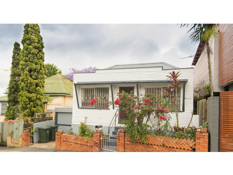 27 Baynes Street, Highgate Hill QLD 4101