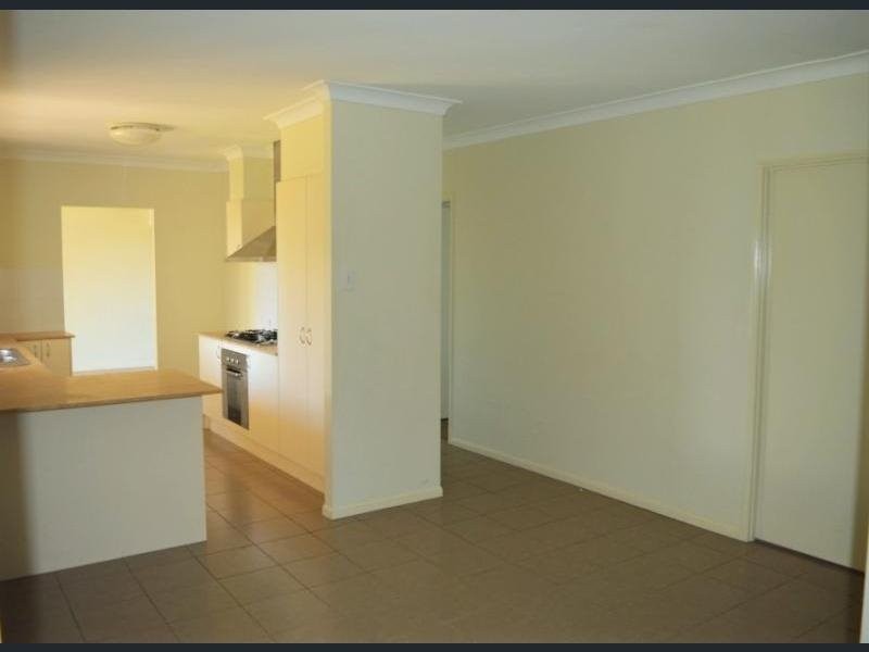 33 Cunningham Avenue, Laidley North QLD 4341