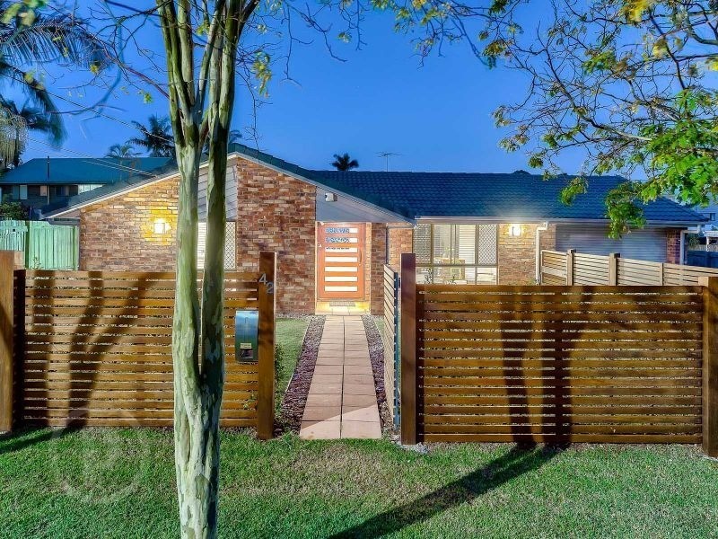 42 Deniven Street, Corinda QLD 4075