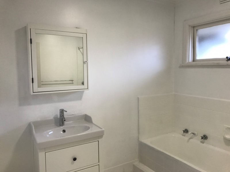 16 Leeds Street, Doncaster East VIC 3109