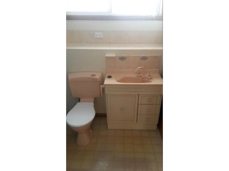 2/38 Topham Street, Rose Bay TAS 7015