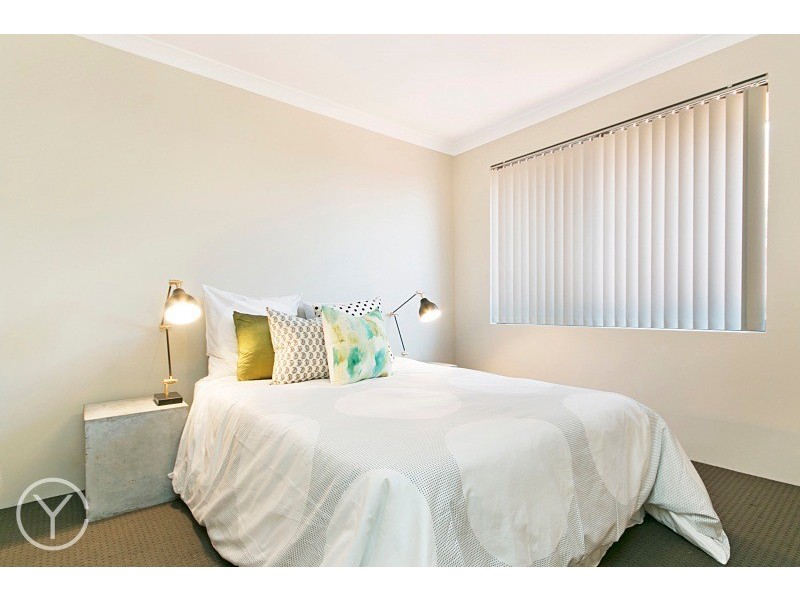 21 Tectona Way, Halls Head WA 6210