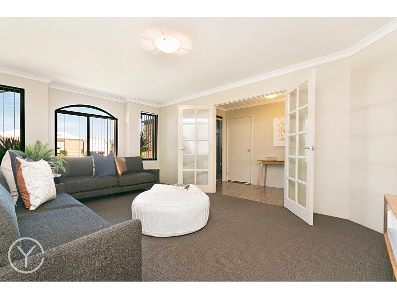 21 Tectona Way, Halls Head WA 6210