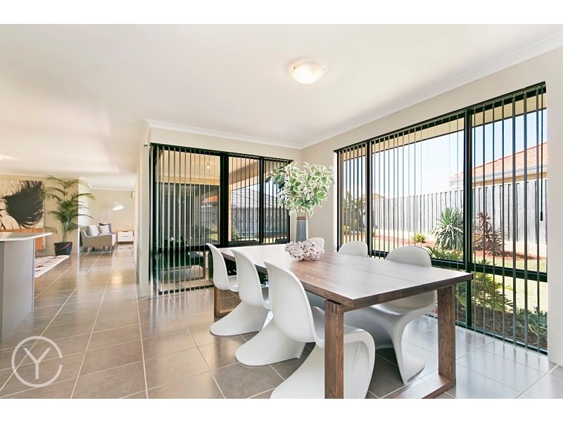 21 Tectona Way, Halls Head WA 6210