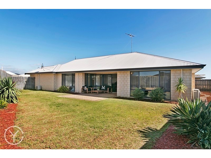 21 Tectona Way, Halls Head WA 6210