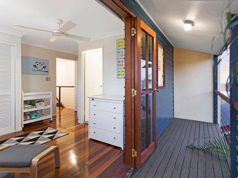 1/18 Brassey Street, Fairfield QLD 4103