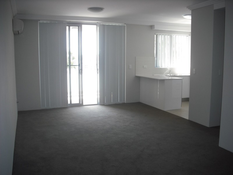 4/45 Santana Road, Campbelltown NSW 2560