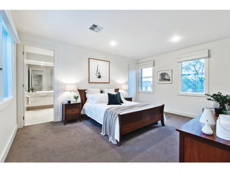 19 Ashley Grove, Malvern VIC 3144