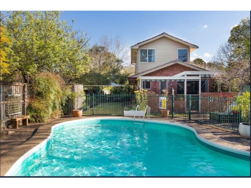 3 Mitchell Crescent, Warrawee NSW 2074