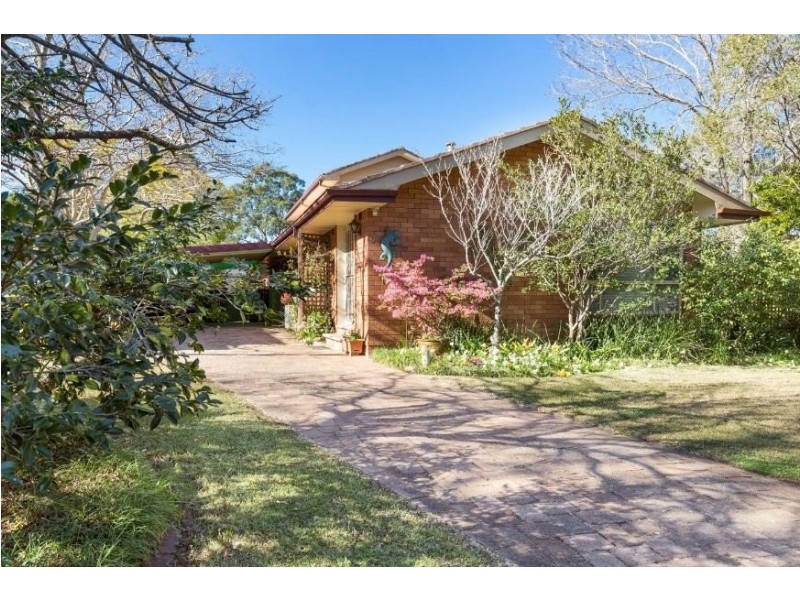 3 Mitchell Crescent, Warrawee NSW 2074