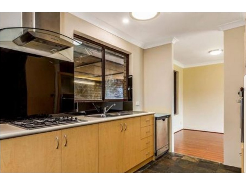 17 Vanessa Way, Swan View WA 6056