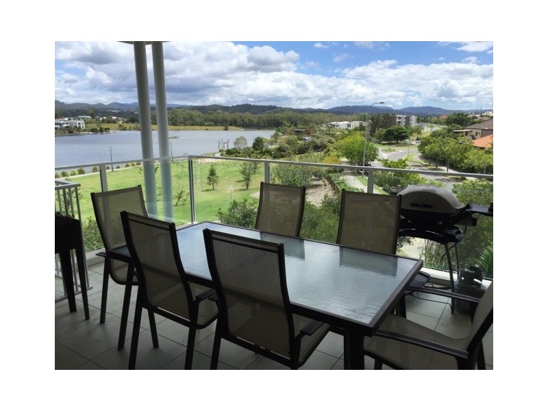 35/1 Lakefront Crescent, Varsity Lakes QLD 4227