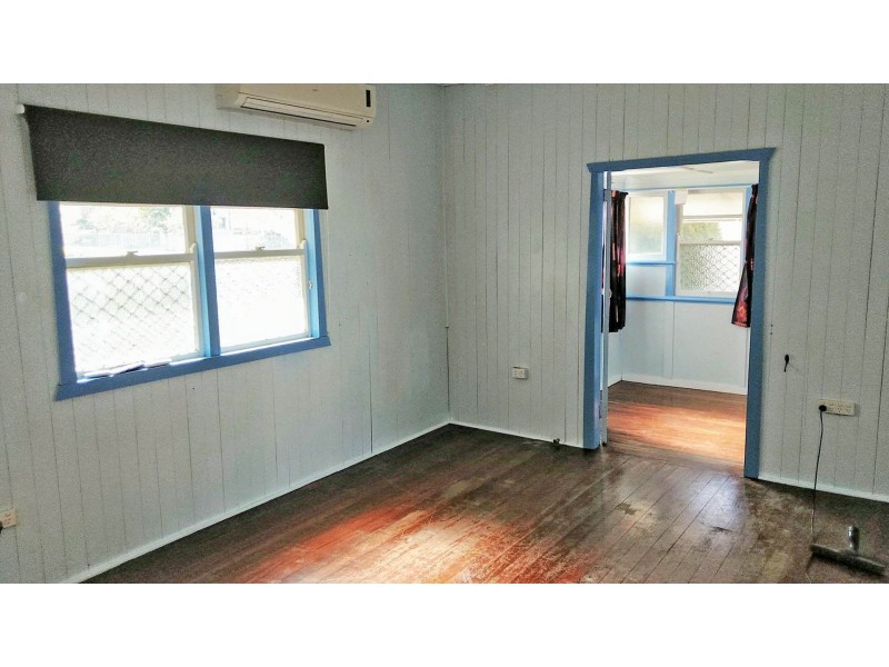 2 Betty Street, Newtown QLD 4350