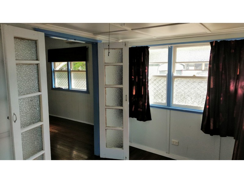 2 Betty Street, Newtown QLD 4350