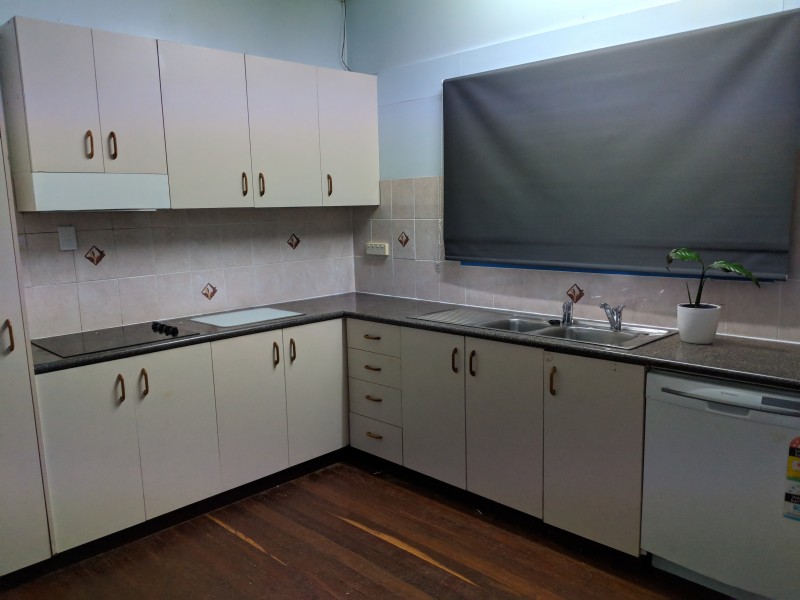 2 Betty Street, Newtown QLD 4350