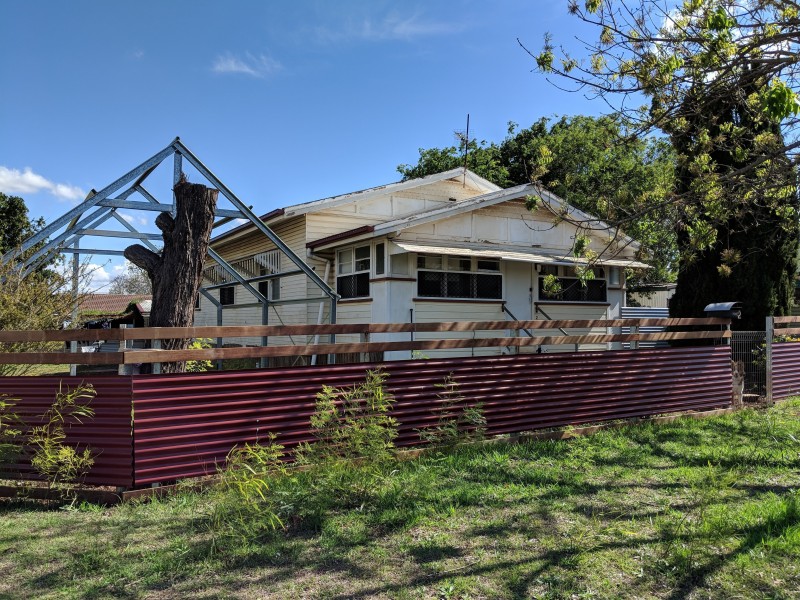 2 Betty Street, Newtown QLD 4350