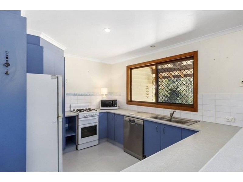 5 Gira Place, Ocean Shores NSW 2483