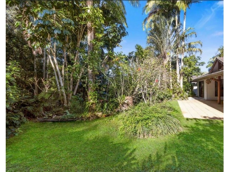 5 Gira Place, Ocean Shores NSW 2483